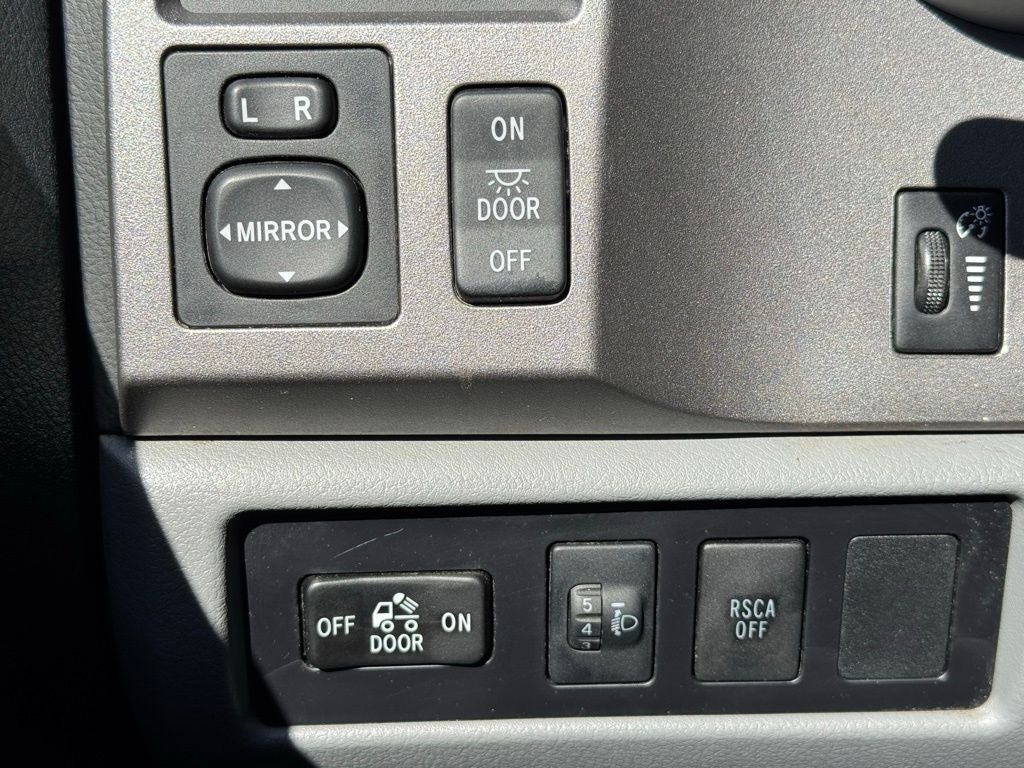 2012 Toyota Tundra Grade