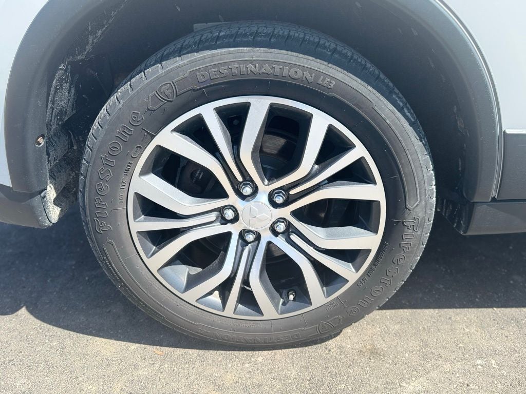2016 Mitsubishi Outlander ES