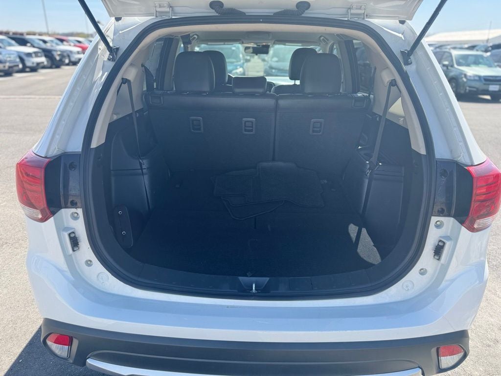 2016 Mitsubishi Outlander ES