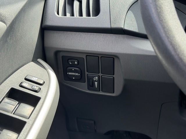2010 Toyota Prius III