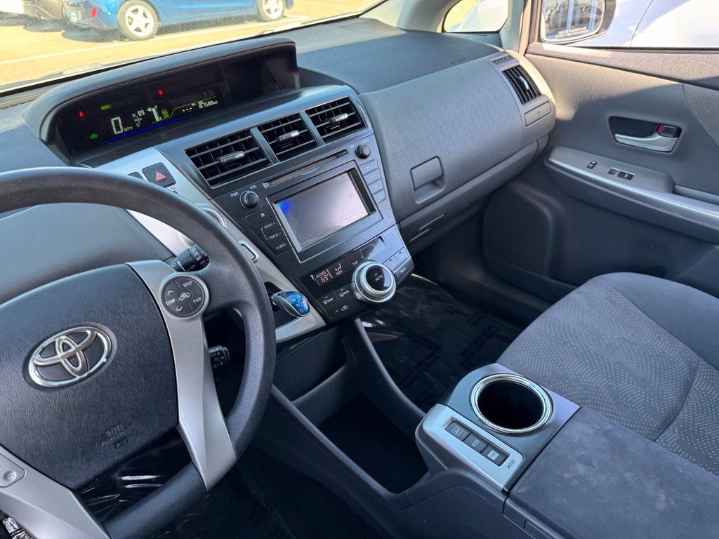 2014 Toyota Prius v Two