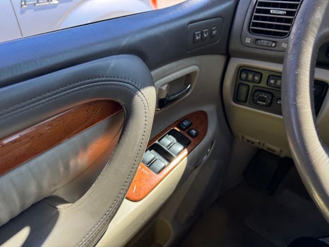 2005 Lexus LX 470