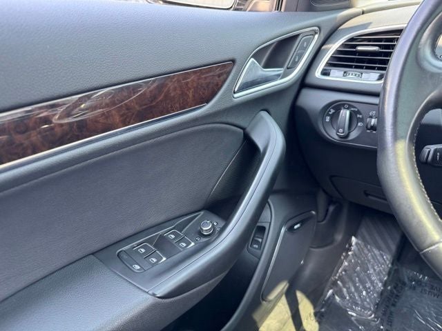 2016 Audi Q3 2.0T Prestige quattro