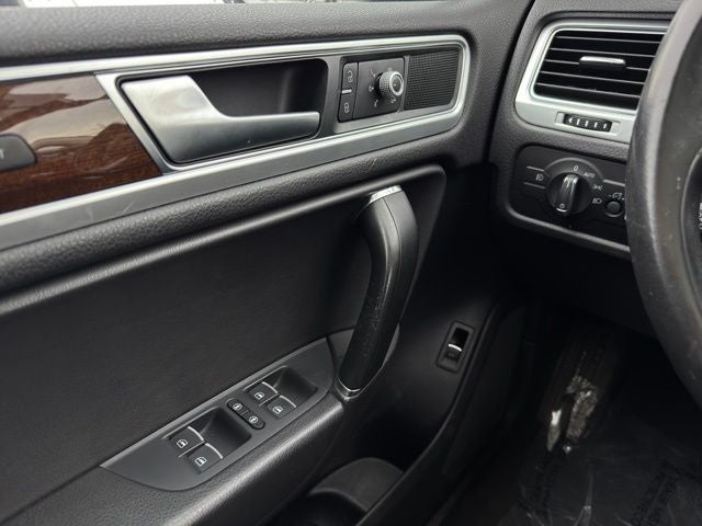2015 Volkswagen Touareg V6 TDI Lux