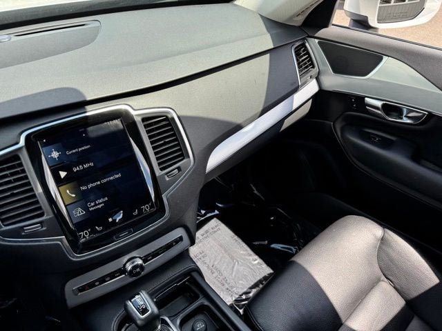 2017 Volvo XC90 T6 Momentum