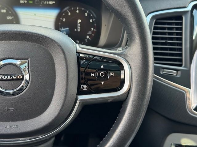 2017 Volvo XC90 T6 Momentum