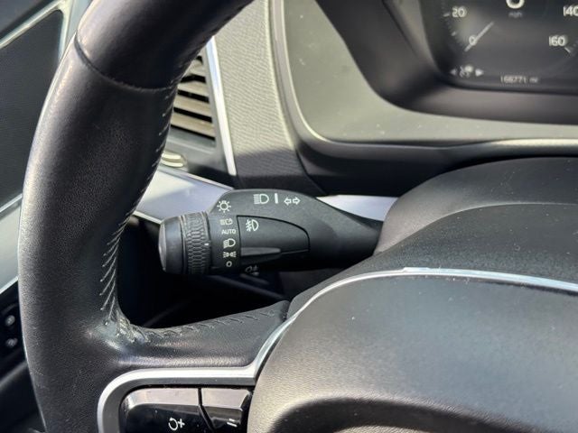 2017 Volvo XC90 T6 Momentum