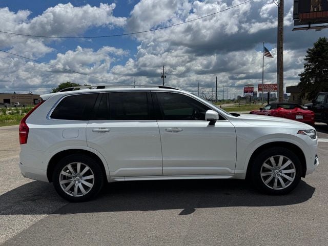 2017 Volvo XC90 T6 Momentum