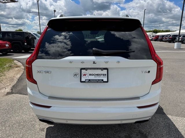 2017 Volvo XC90 T6 Momentum