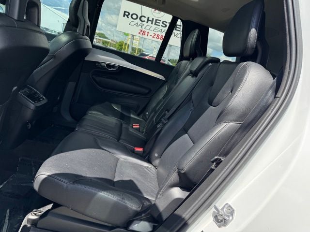 2017 Volvo XC90 T6 Momentum