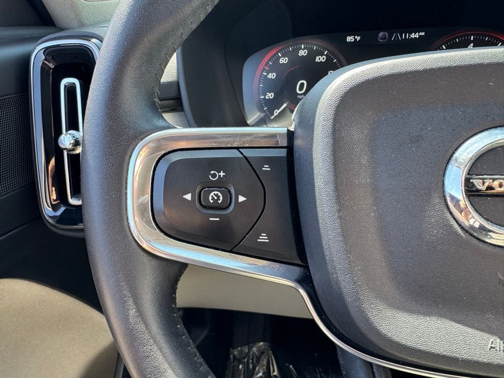 2019 Volvo XC40 Momentum